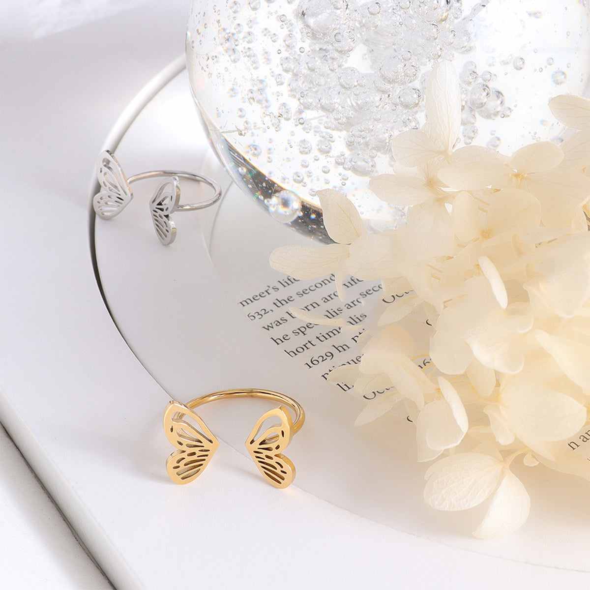 Titanium steel butterfly open ring, adjustable, gold-plated.