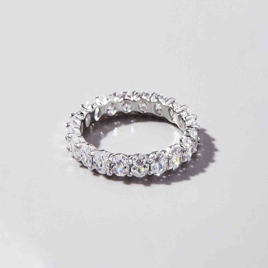 Zircon 925 sterling silver ring with inlaid zircon stones.