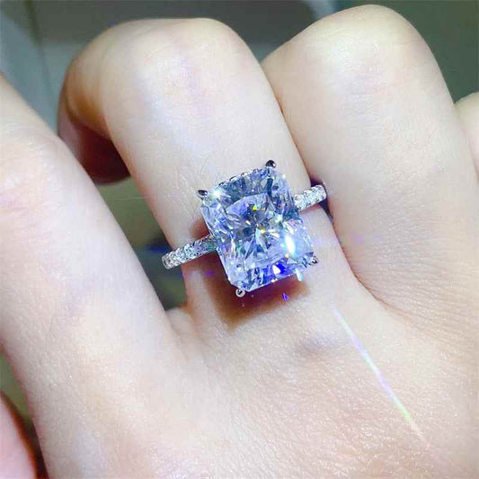 5 Carat Moissanite Zircon 925 Sterling Silver Ring with sparkling gemstone.